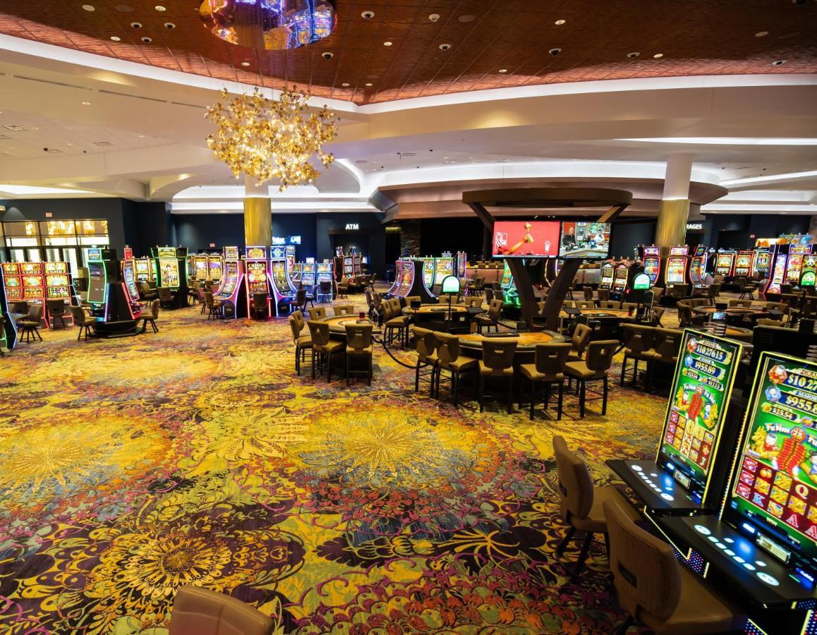 Walker'S Bluff Casino Resort Карбондейл Екстериор снимка
